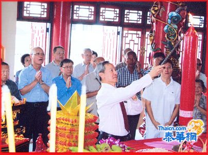 明莲佛教社隆重举行吕纯阳祖师化真纪念大典 刘永铭主持明烛晋香陈裕淮等首长参盛场面热烈