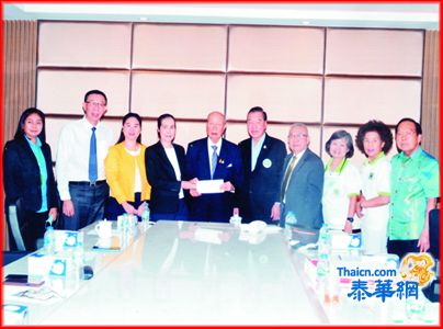 主持是乐园慈善会特别会议不忘行善做好事 张朝江主席特拨廿万助胶拉信孔猜医院购置医疗器材 通过许开丰荣陞副主席兼秘书长 出席首长：郭光国干拉耶张促猜李汉城吴金城社长等