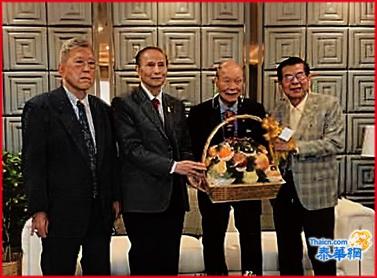 泰华大慈善家悉心支持「百姓」免费各大善举 张朝江博士慈悲为怀拯救贫苦再度乐助 百姓教育医药二十万连前三百五十万铢 马盛「乐己联谊会」挚友同舟共济慈悲为怀救贫苦