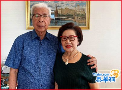 永远荣誉董事长兼参议朱春隆朱洪秀莲伉俪乐捐二十万铢 天华慈善医院全体同仁对朱府仁心善举表达真挚谢意