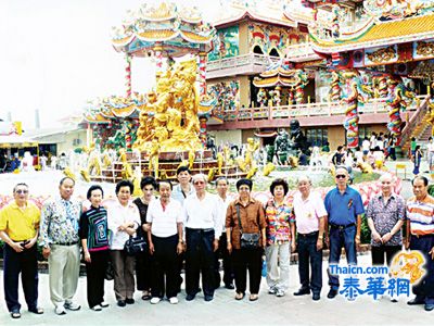 寿星俱乐部组团赴内地旅游礼佛 杨荣丰主任亲率礼佛团前往多处佛寺拜佛祈福