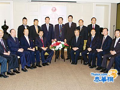 泰中友好协会设宴接待广东省政协代表团 功会长热情欢迎黄龙云主席一行莅泰访问 张益明公参李桂雄副主席及泰中友协副会长张朝江吴多禄陈振治陈绍扬郭光国马奕侨出席宴会