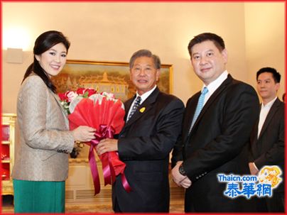 陈运楼向仁乐总理献花贺年总理亲切接见陈汉士等工商界精英
