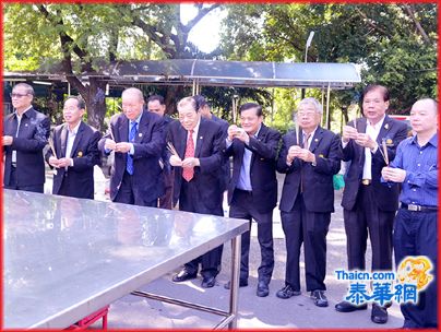 潮州会馆隆重举行常年盂兰胜会 张朝江代主席主持施阴阳施仪式