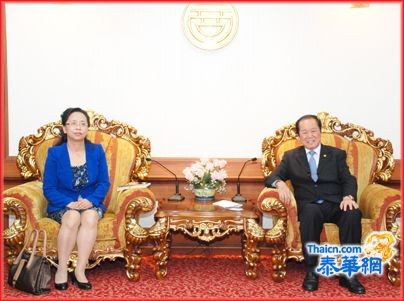 国侨办侨情信息调研团访泰中总 刘锦庭主席热诚欢迎刘香玲团长一行