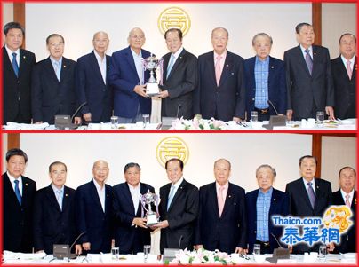 刘锦庭主席主持中总常月常务会董会会议 向该会高尔夫球友谊赛优胜者颁发奖杯奖品