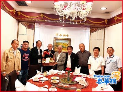 客总理事同仁宴请廖默林并拜年