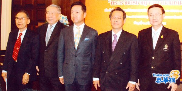 圣大与朱大联办崇颂母后座谈会