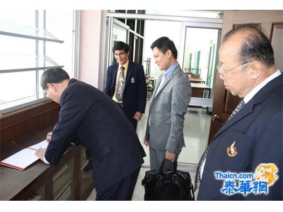 张伟才、陈汉展访问嘎拉娅尼孔子课堂
