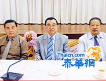 揭阳会馆暨挽卿养老院举行联席会议黄迨光理事长主持会议感谢理事对会务给予支持